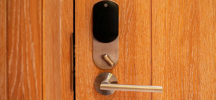 Automatic Locking Door Knob Covina